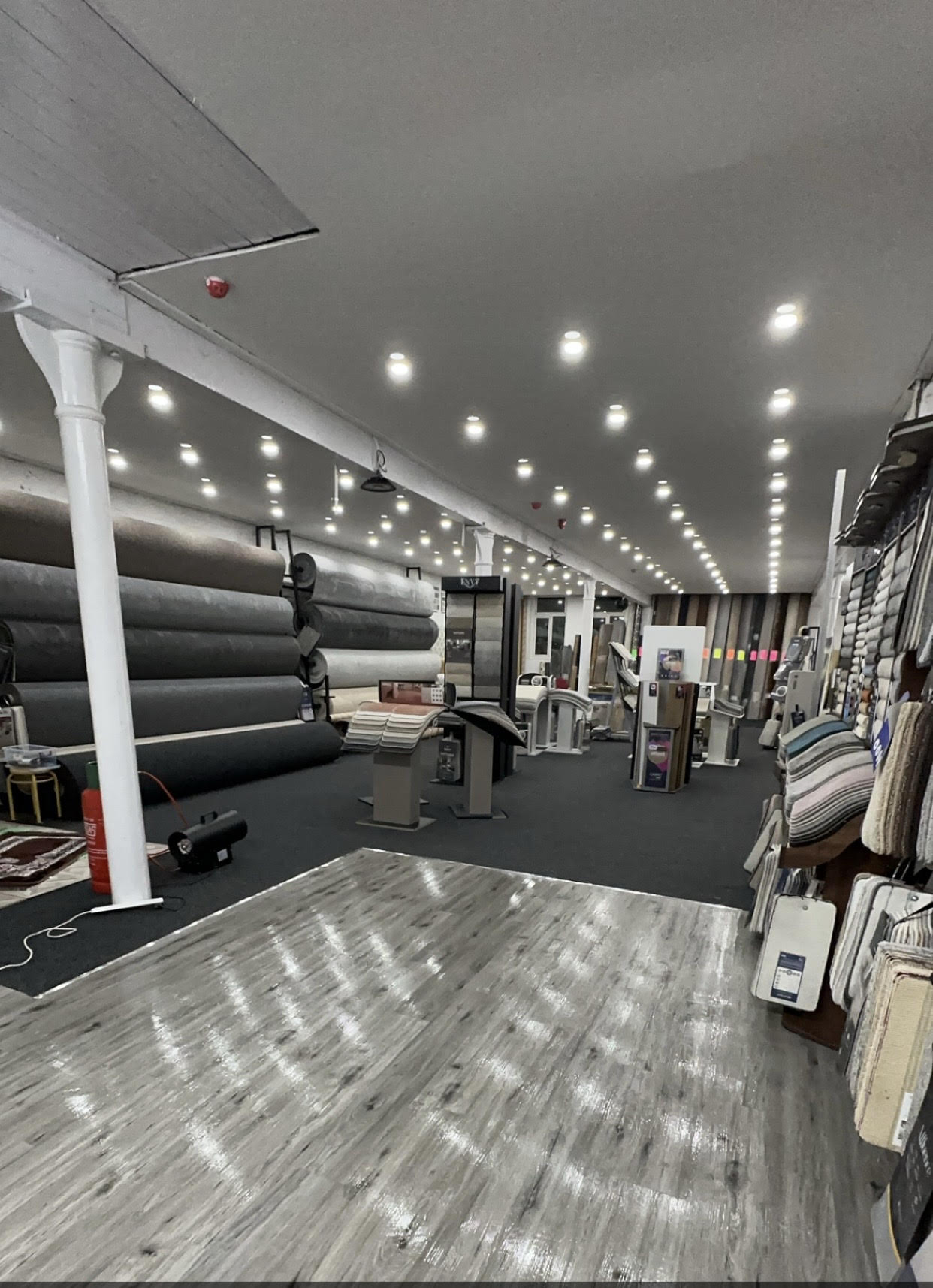 IK Flooring showroom exterior